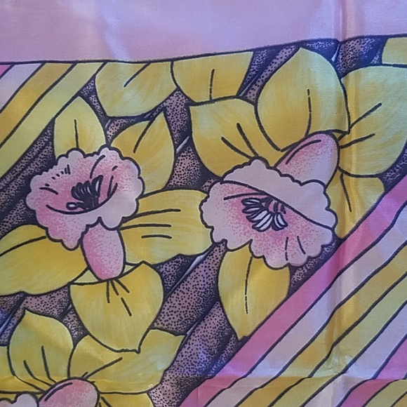 Scarf - Picture 2 of 4